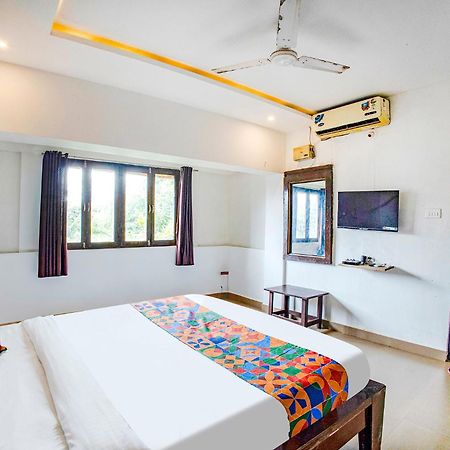Fabhotel Comfort Stays - Nr Miramar Beach Панаджи Екстериор снимка