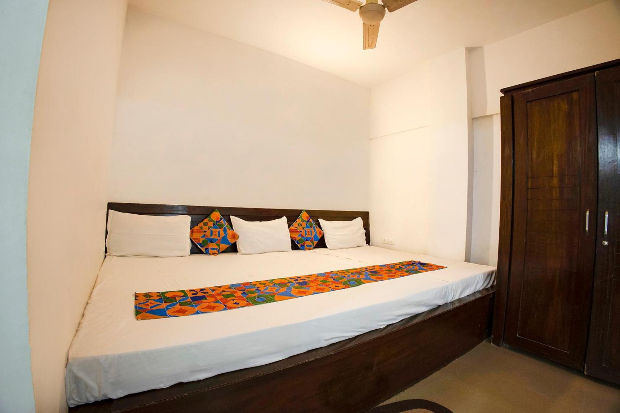 Fabhotel Comfort Stays - Nr Miramar Beach Панаджи Екстериор снимка