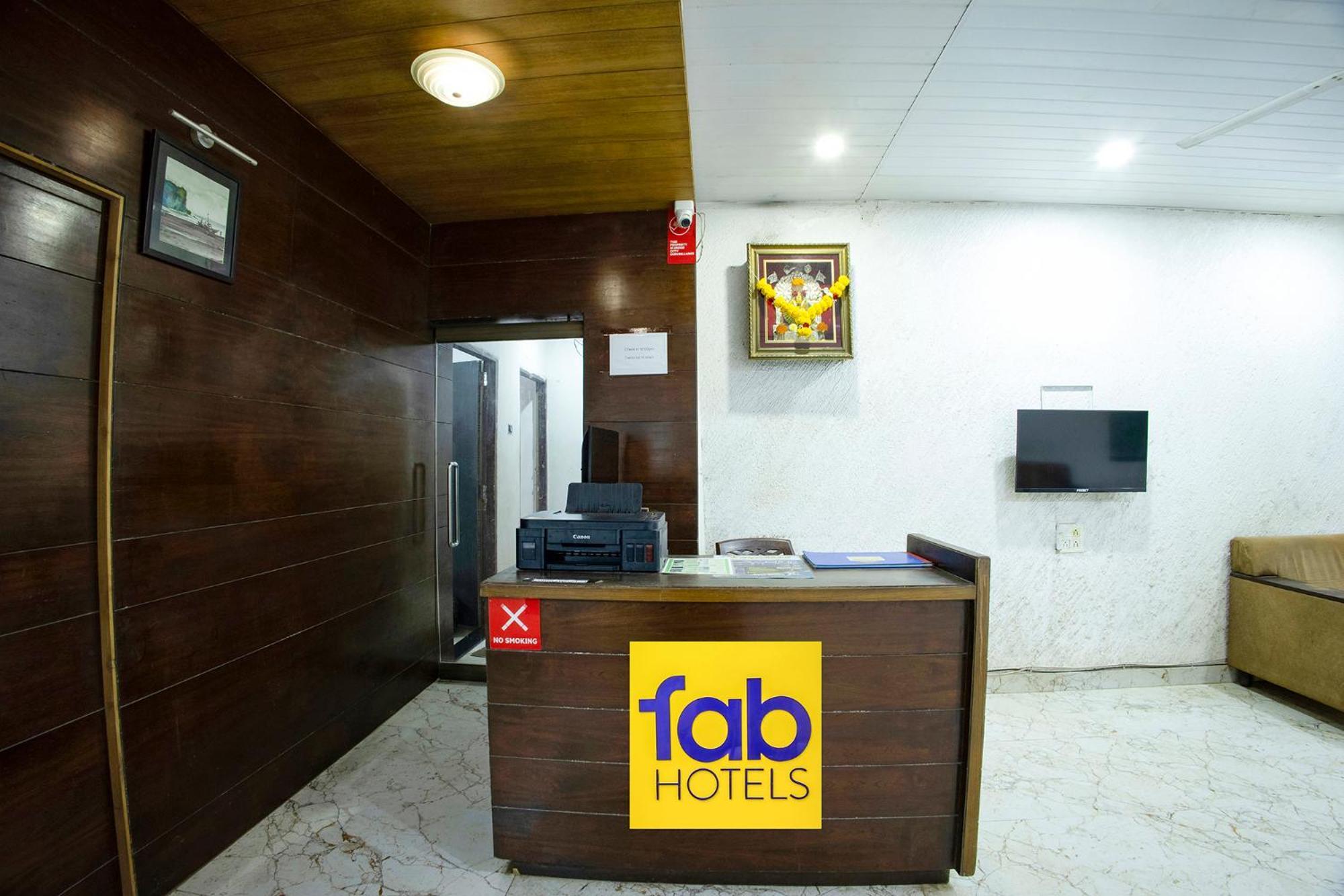 Fabhotel Comfort Stays - Nr Miramar Beach Панаджи Екстериор снимка